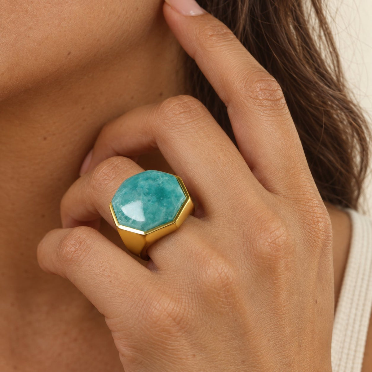 GIOVE MIO Anillo Fashion Luna Verde en Plata 925 Bañada en Oro Amarillo de 18Kt. Plata 925 Bañada en Oro 18Kt / Amarillo / 24X24MM