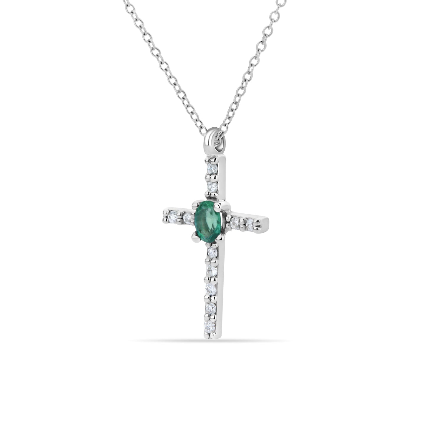GIOVE MIO Cadena con Dije de Cruz en Oro Blanco de 18Kt con Esmeralda y Diamantes Naturales. Oro 18Kt / Blanco / 11.7X18MM