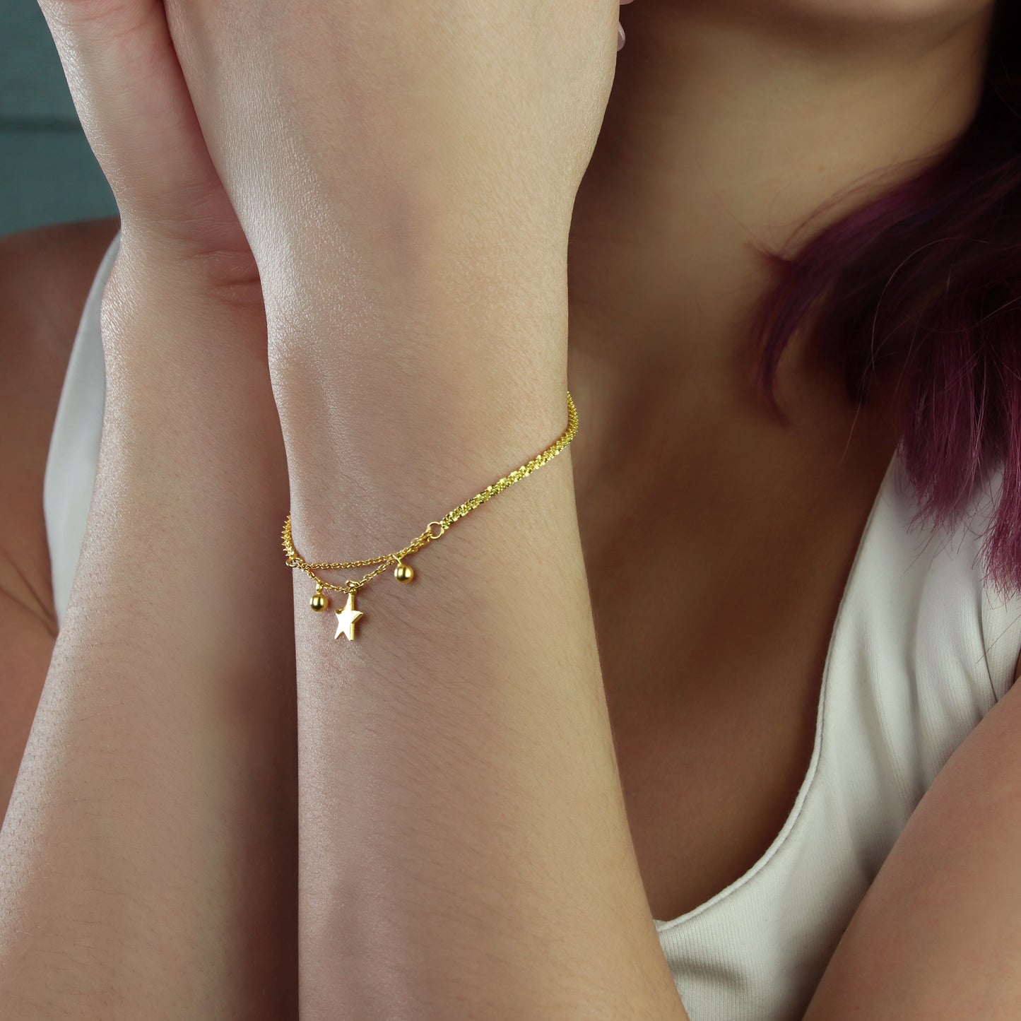 GIOVE MIO Pulsera de Cadena con Dijes Varios en Plata 925 Bañada en Oro Amarillo de 18Kt. Plata 925 Bañada en Oro 18Kt / Amarillo