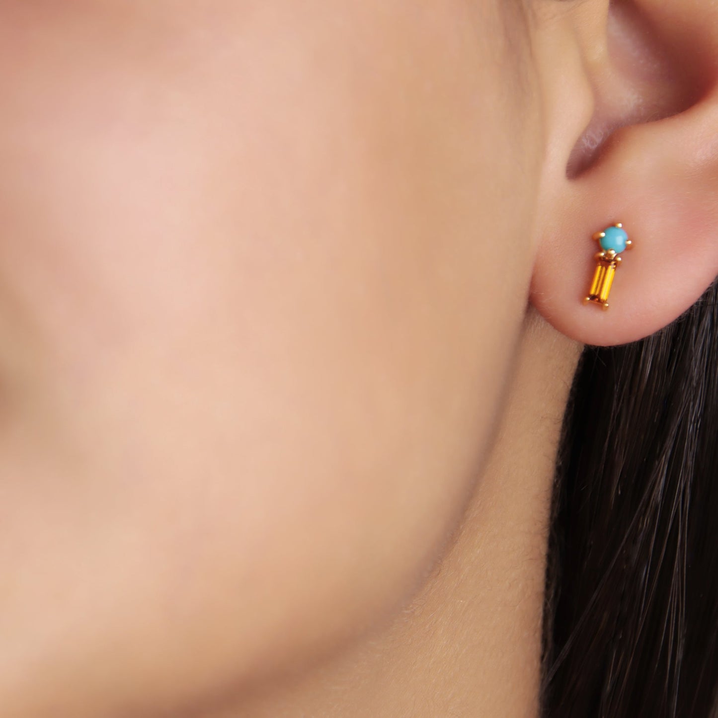 GIOVE MIO Studs en Oro Amarillo de 14Kt con Citrinas y Turquesas. Oro 14Kt / Amarillo / 4X10MM