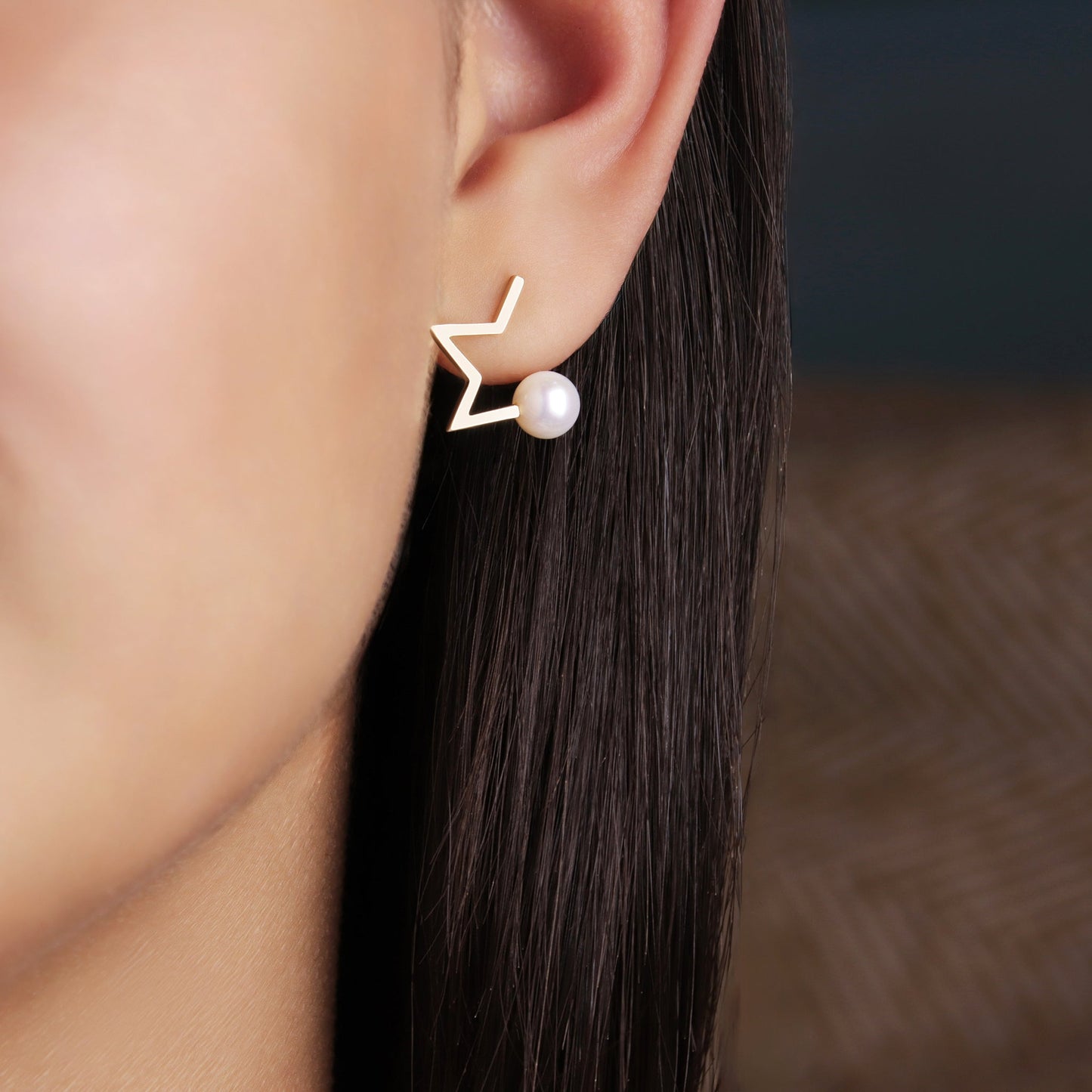 GIOVE MIO Aretes Fashion de Estrella en Oro Amarillo de 18Kt con Perlas Cultivadas de Aguadulce. Oro 18Kt / Amarillo / 15X5MM