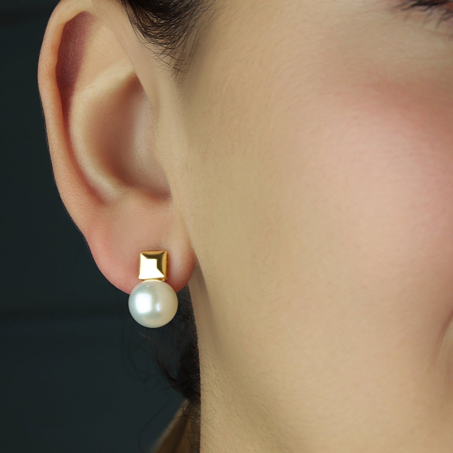 GIOVE MIO Aretes Fashion en Oro Amarillo de 18Kt con Perlas Cultivadas de Aguadulce. Oro 18Kt / Amarillo / 9X14MM