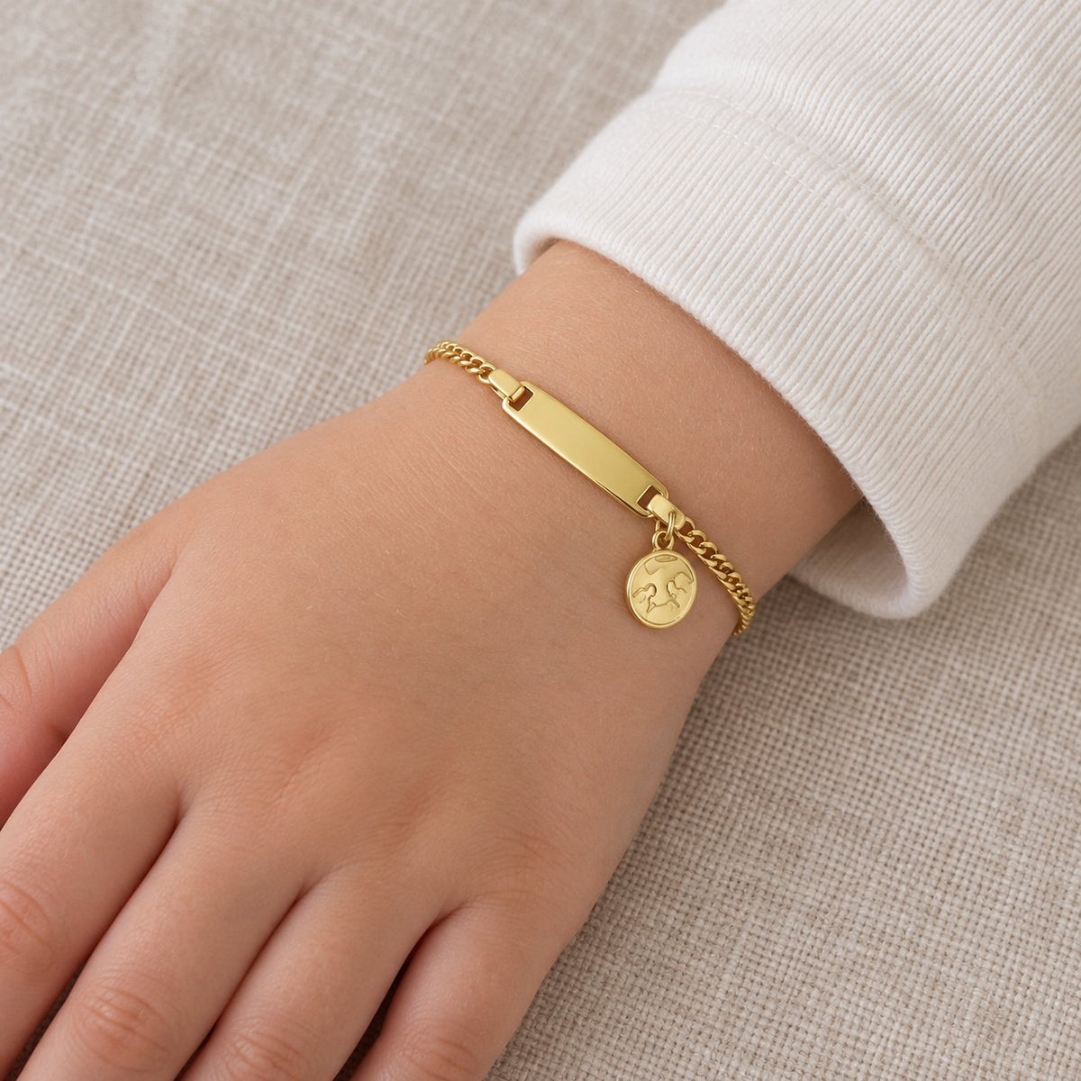 GIOVE MIO Esclava con Medalla de Ángel en Plata 925 Bañada en Oro Amarillo de 18Kt. Plata 925 Bañada en Oro 18Kt / Amarillo / 23X4MM