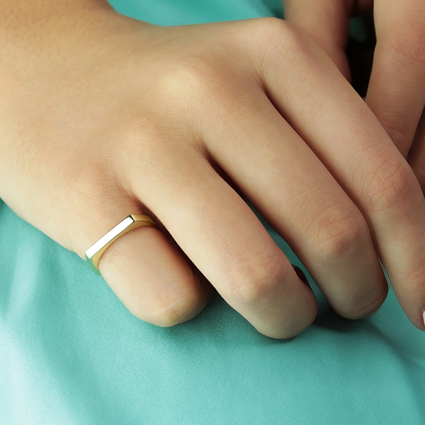 GIOVE MIO: Anillo fashion de oro amarillo 14kt - ¡Deslumbra con estilo! ORO 14KT / AMARILLO