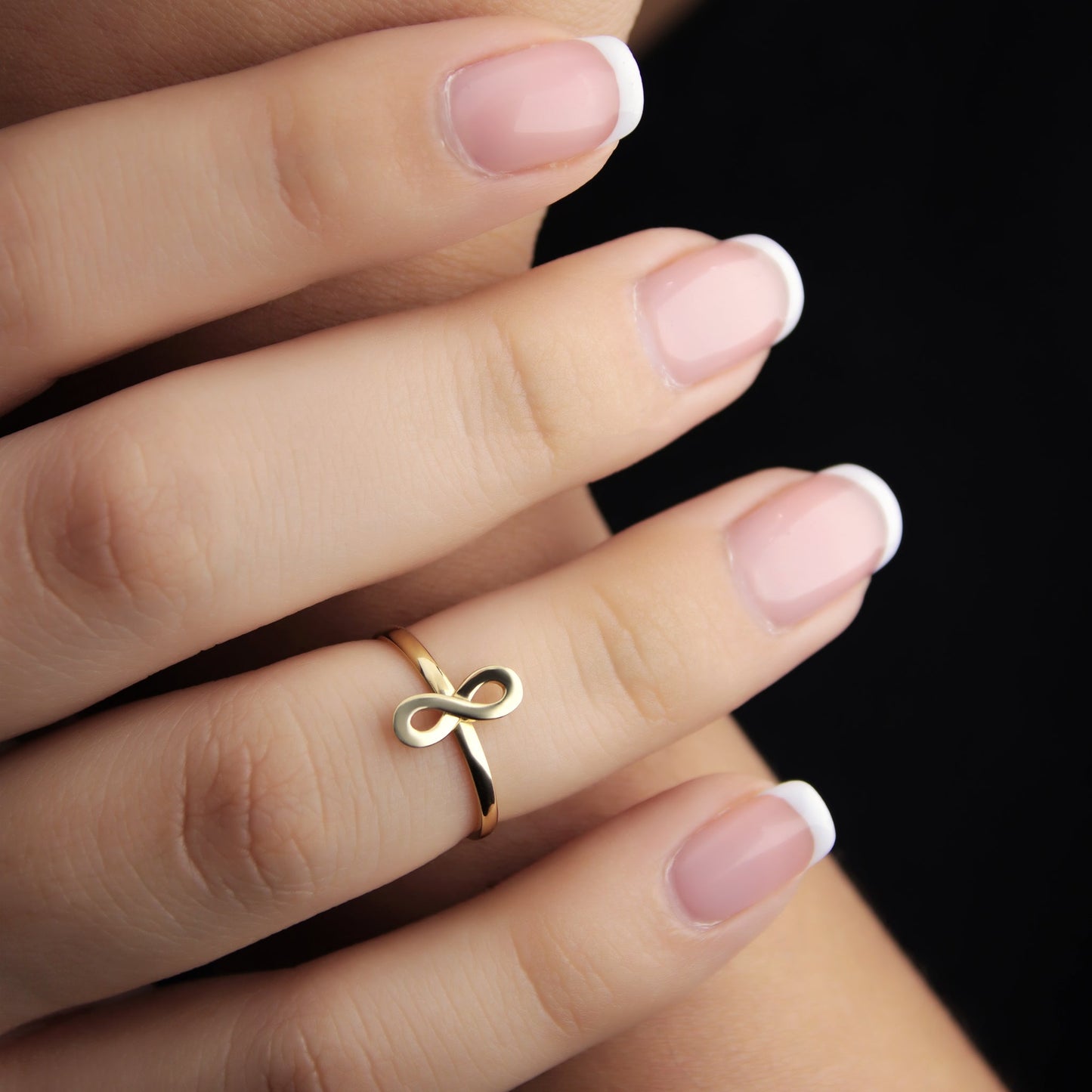 GIOVE MIO Anillo Fashion de Infinito en Oro Amarillo de 18Kt. Oro 18Kt / Amarillo