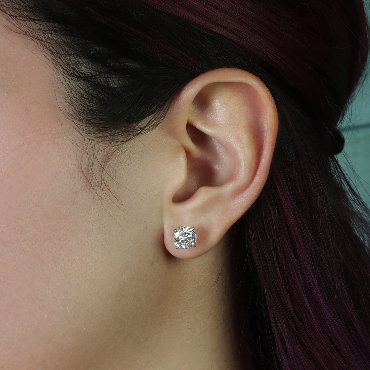 GIOVE MIO: 2.04CT Diamond Stud Earrings in 14kt Yellow Gold. Sophistication and elegance in every detail. Dare to shine with style!