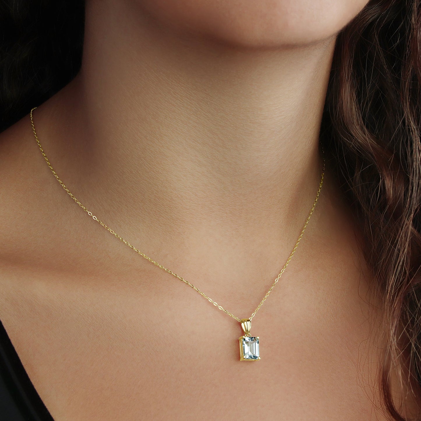 GIOVE MIO Dije de Gema en Oro Amarillo de 14Kt con Aguamarina. Oro 14Kt / Amarillo / 9X7MM