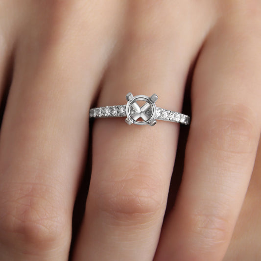 GIOVE MIO Montura de Anillo de Compromiso en Oro Blanco de 18Kt con Diamantes Naturales. Oro 18Kt / Blanco