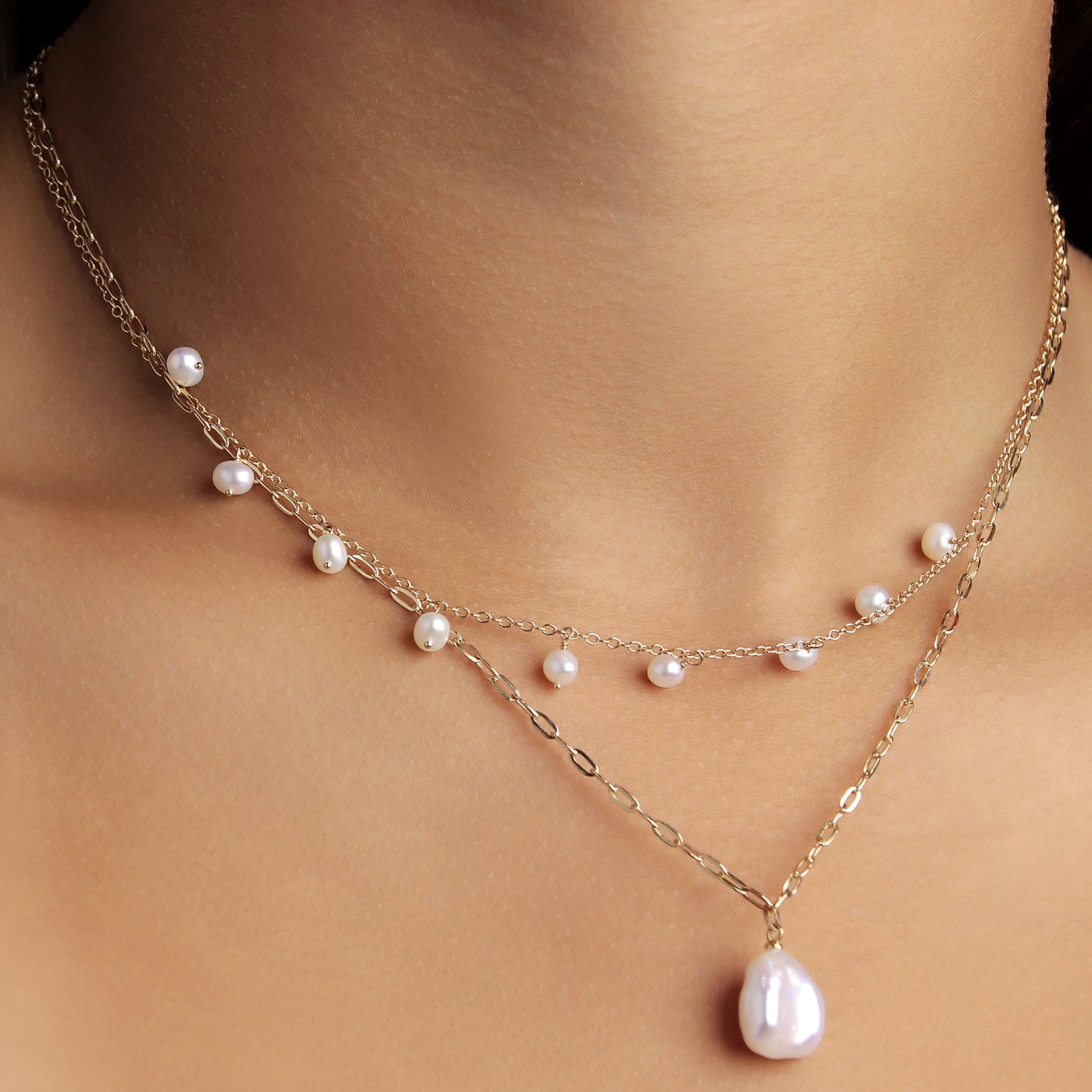 GIOVE MIO Cadena con Dije de Gema en Oro Amarillo de 10Kt con Perla Barroca. Oro 10Kt / Amarillo / 11X13MM