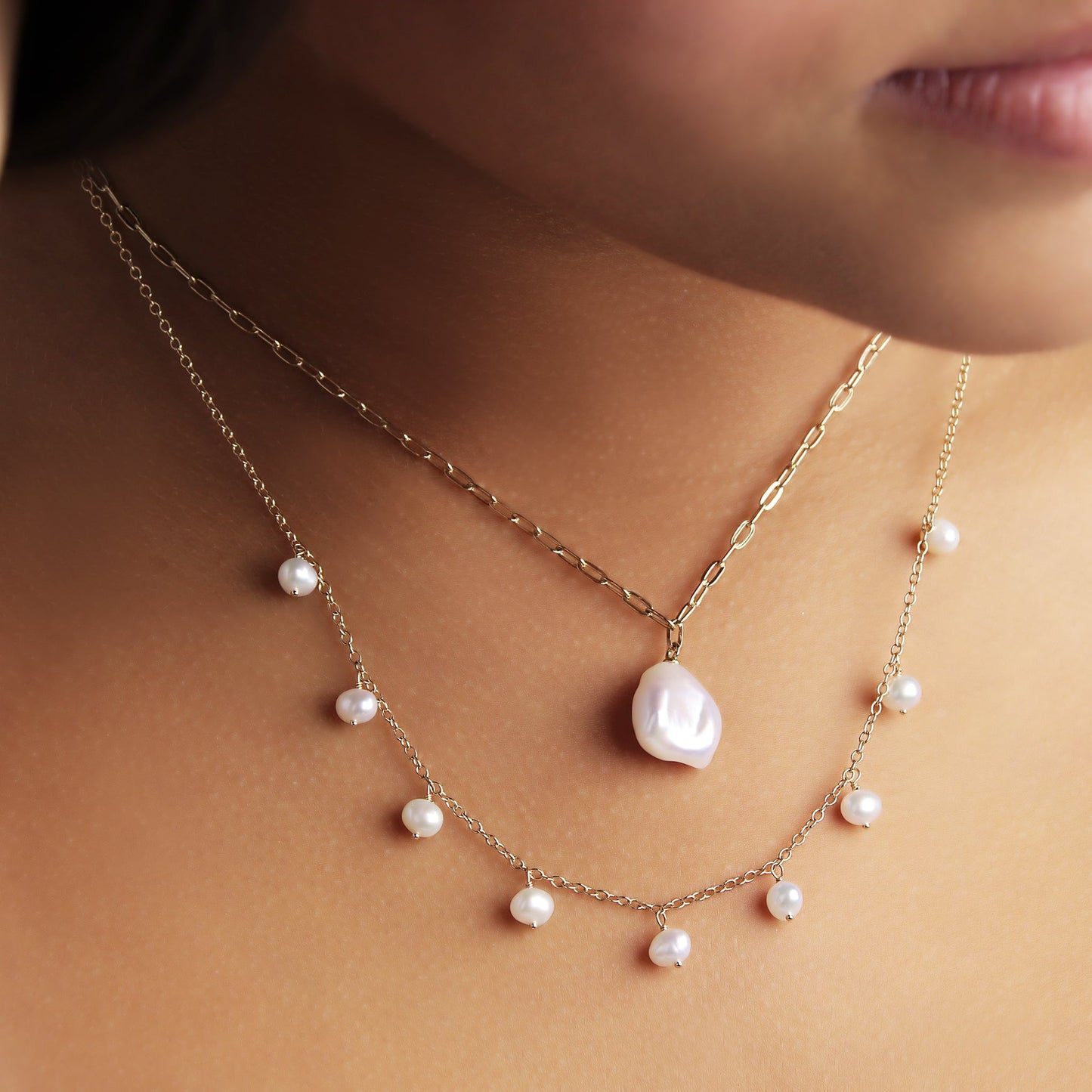 GIOVE MIO Cadena con Dije de Gema en Oro Amarillo de 10Kt con Perla Barroca. Oro 10Kt / Amarillo / 11X13MM