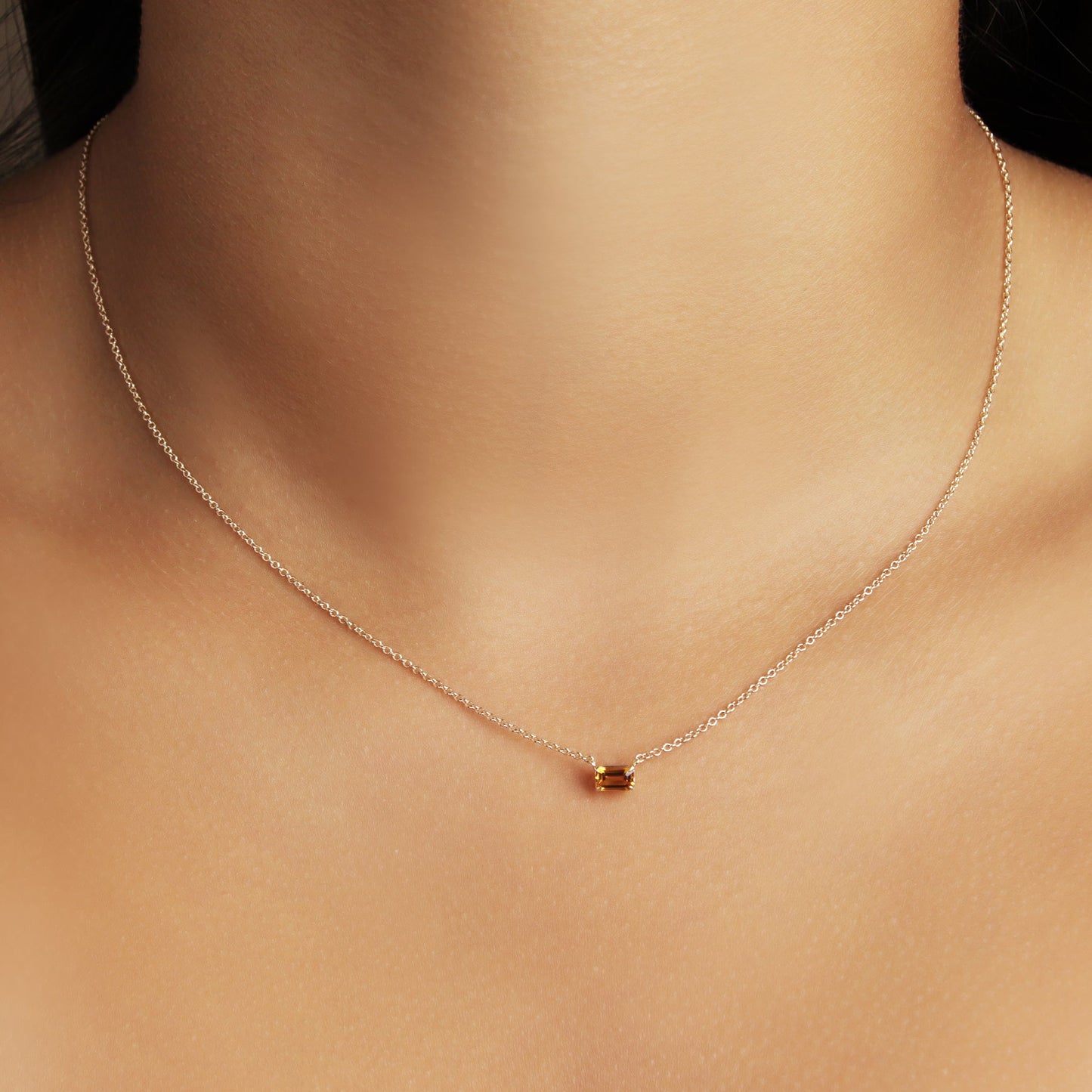 GIOVE MIO Cadena con Dije de Gema en Oro Amarillo de 14Kt con Citrina. Oro 14Kt / Amarillo / 3X5MM