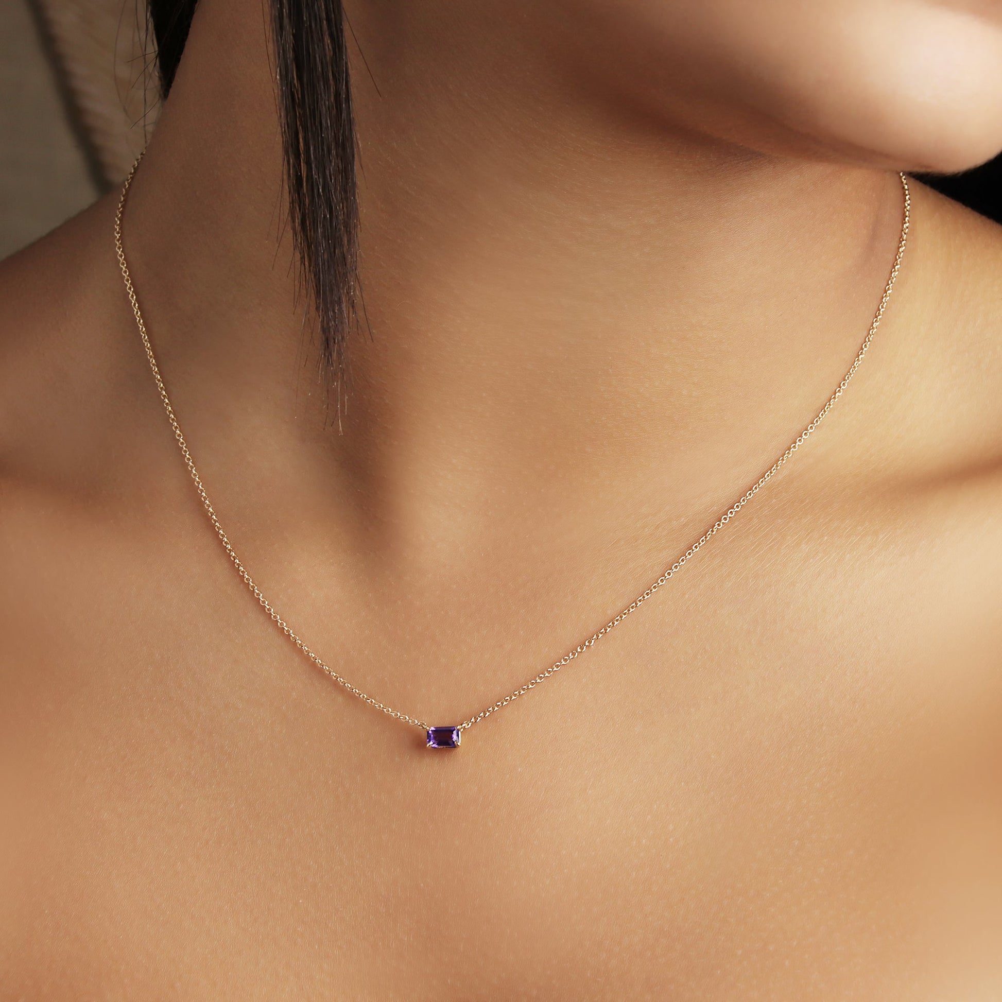 GIOVE MIO Cadena con Dije de Gema en Oro Amarillo de 14Kt con Amatista. Oro 14Kt / Amarillo / 5X3MM