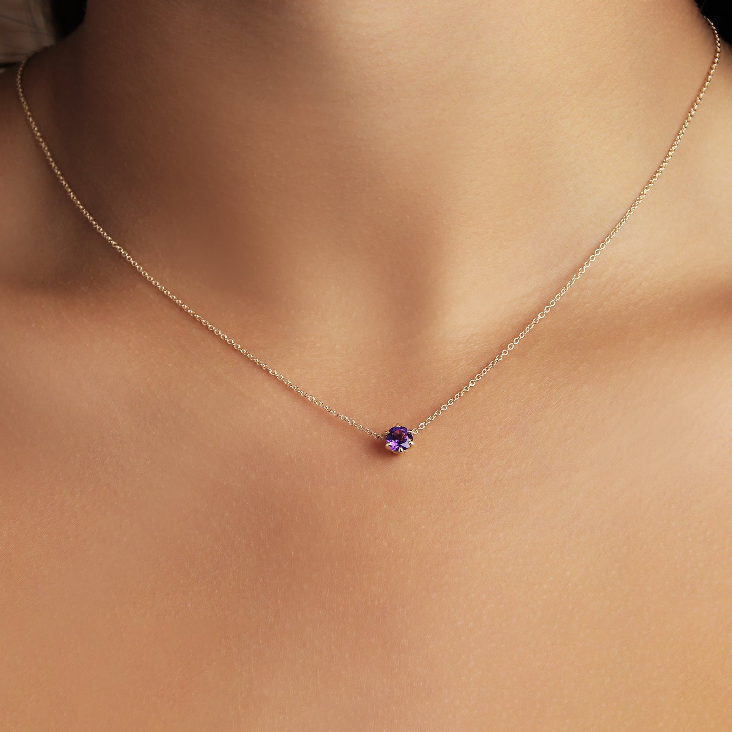 GIOVE MIO Cadena con Dije de Gema en Oro Amarillo de 14Kt con Amatista. Oro 14Kt / Amarillo / 5MM