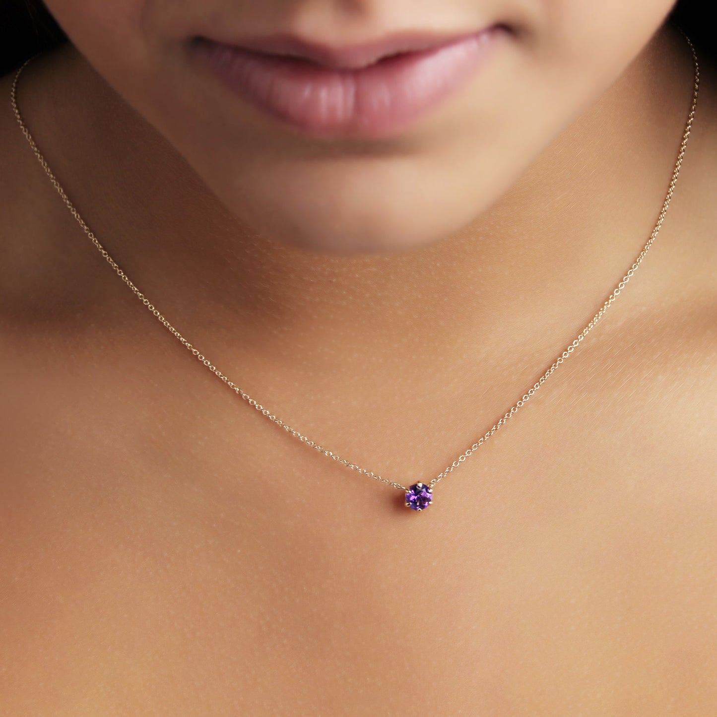 GIOVE MIO Cadena con Dije de Gema en Oro Amarillo de 14Kt con Amatista. Oro 14Kt / Amarillo / 5MM