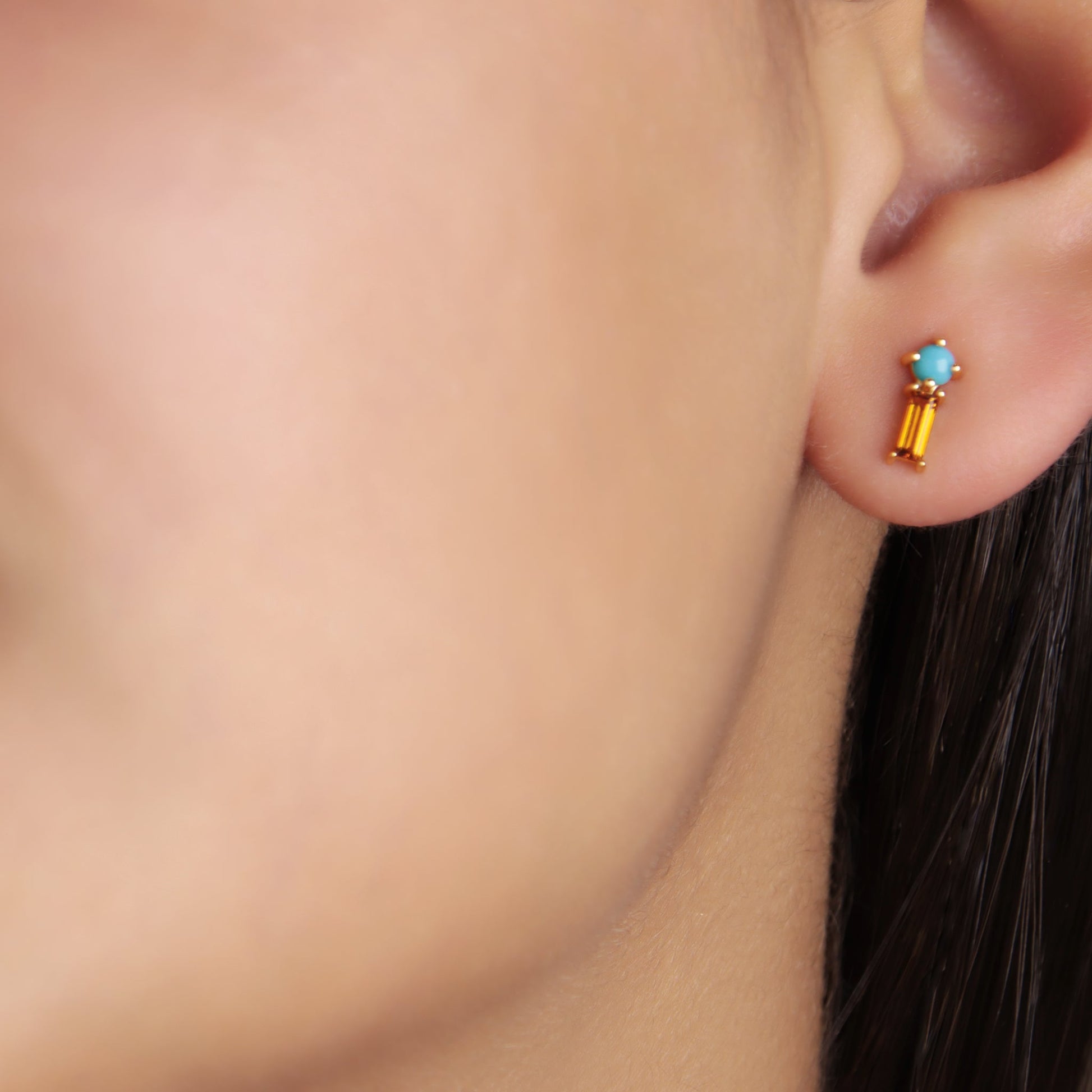 GIOVE MIO Studs en Oro Amarillo de 14Kt con Citrinas y Turquesas. Oro 14Kt / Amarillo / 4X10MM