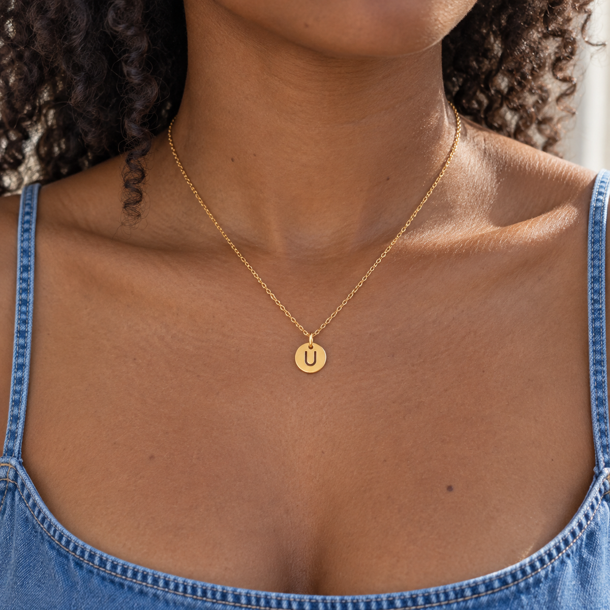 Collar inicial U — 00232416 — modelo