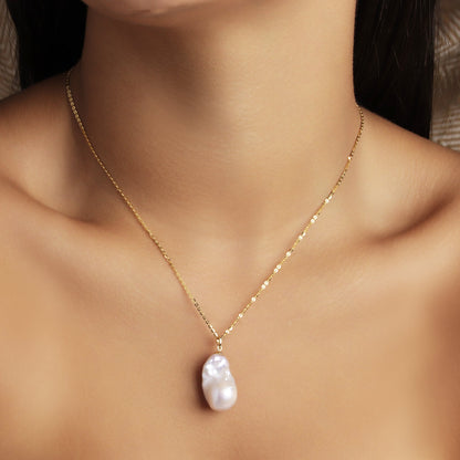 GIOVE MIO Cadena con Dije de Perla en Oro Amarillo de 18Kt con Perla Barroca. Oro 18Kt / Amarillo / 13X14MM