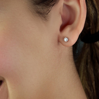 GIOVE MIO Studs de Gema en Oro Blanco de 18Kt con Circonia Cúbica. Oro 18Kt / Blanco / 4MM