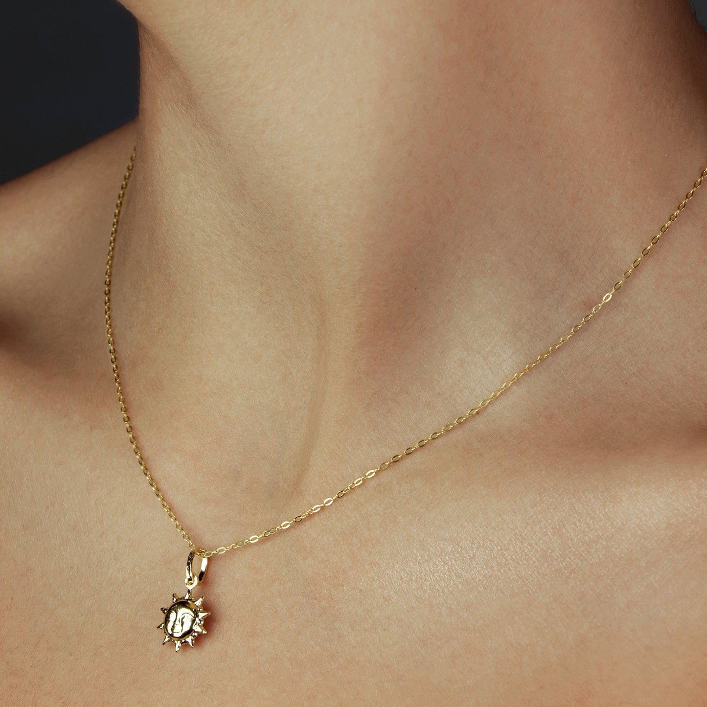 GIOVE MIO Dije de Sol en Oro Amarillo de 18Kt. Oro 18Kt / Amarillo / 10MM