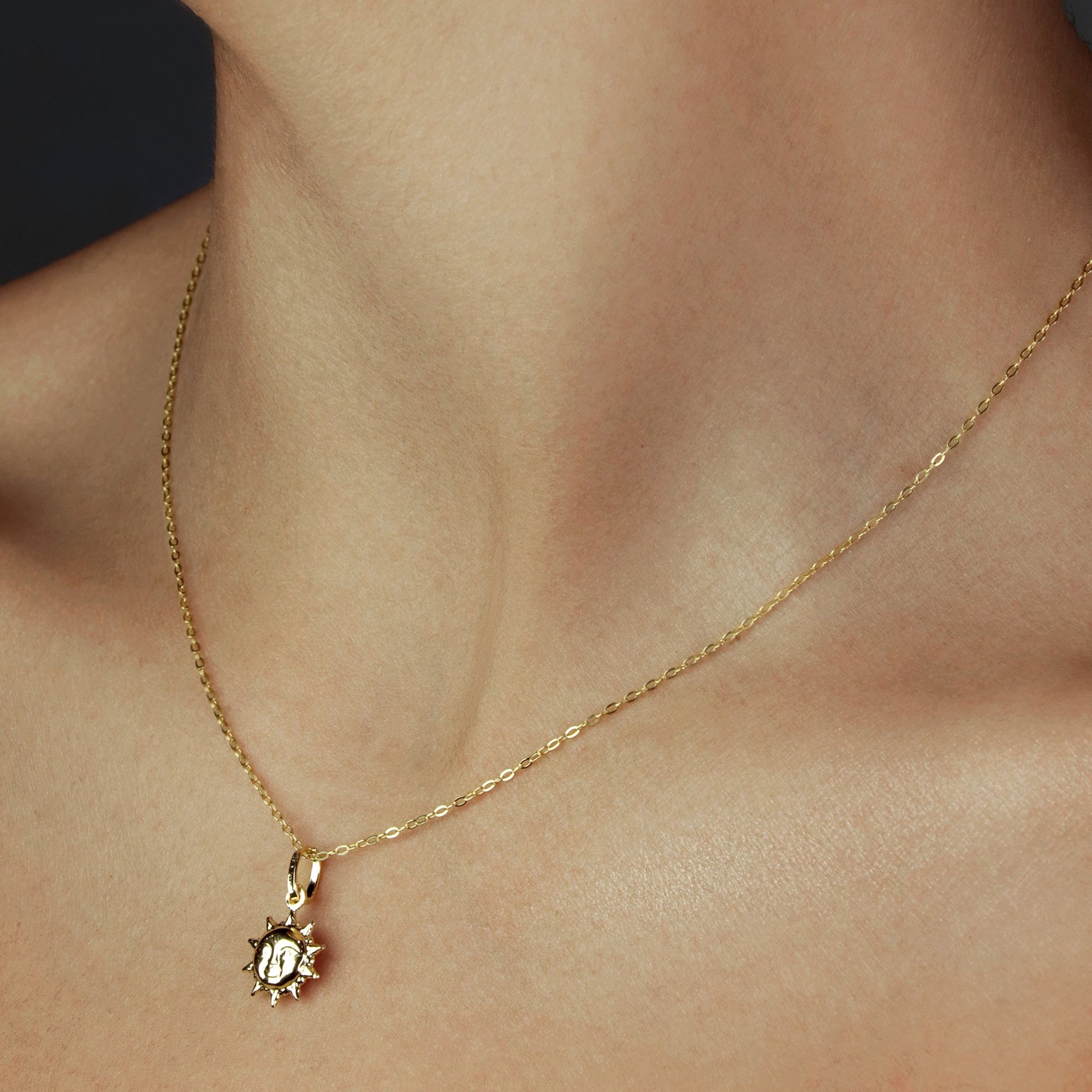 GIOVE MIO Dije de Sol en Oro Amarillo de 18Kt. Oro 18Kt / Amarillo / 10MM