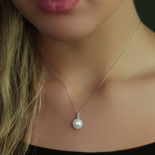 GIOVE MIO PENDANT WITH GEM IN 14KT WHITE GOLD, WITH PEARL CT. AND NATURAL DIAMOND 0.15CT.