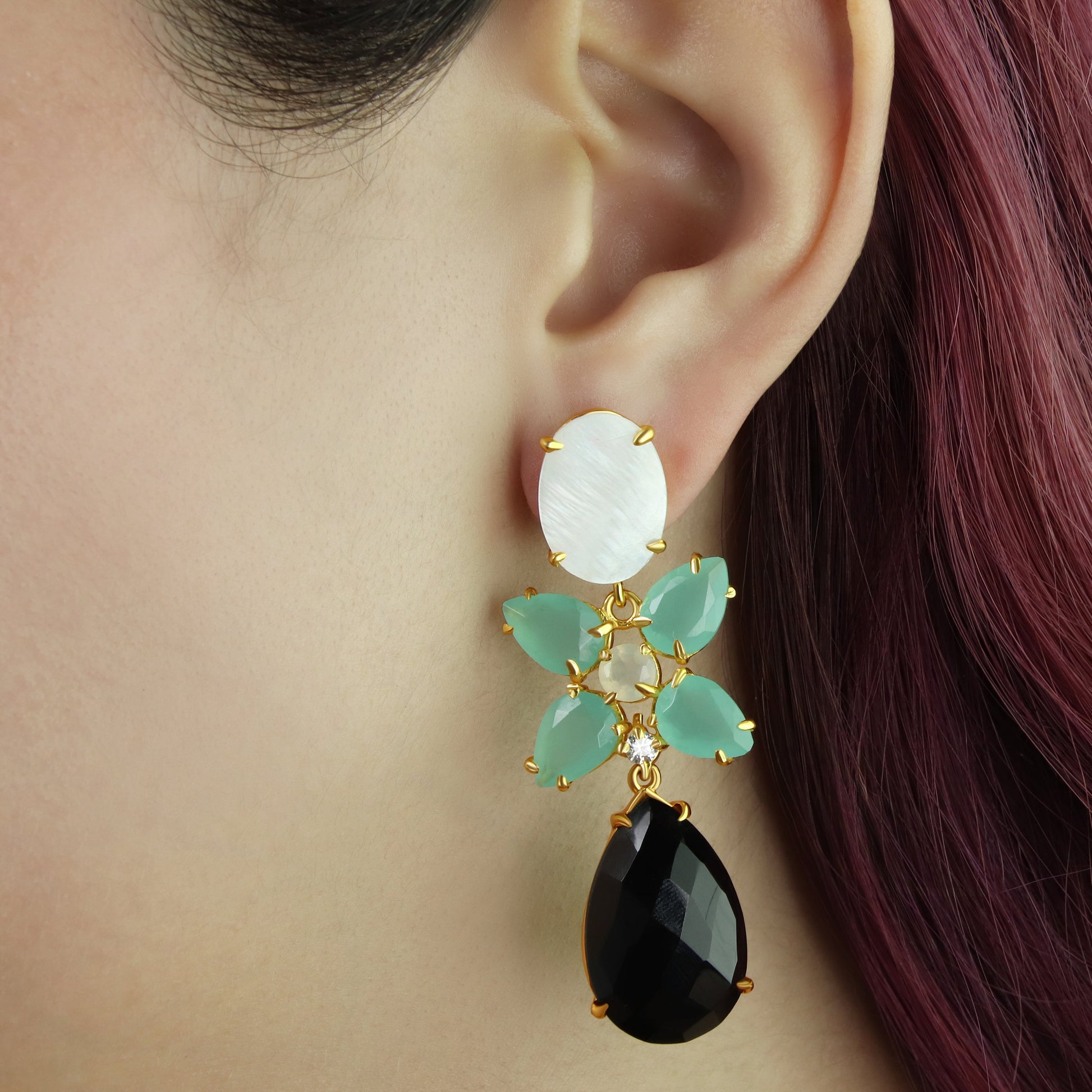 GIOVE MIO Aretes Colgantes en Plata 925 Bañada en Oro Amarillo de 18Kt con Madre Perla y Calcedonia. Plata 925 Bañada en Oro 18Kt / Amarillo / 15X60MM