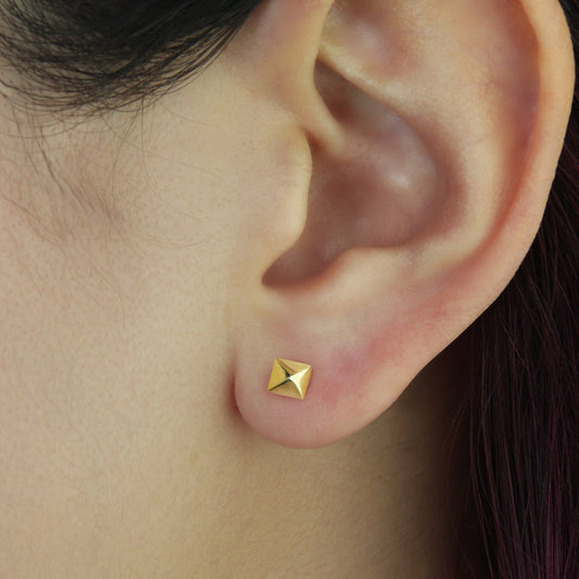 GIOVE MIO Studs de Pirámide en Oro Amarillo de 14Kt. Oro 14Kt / Amarillo / 4X4MM
