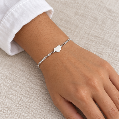 00232758 — pulsera en modelo