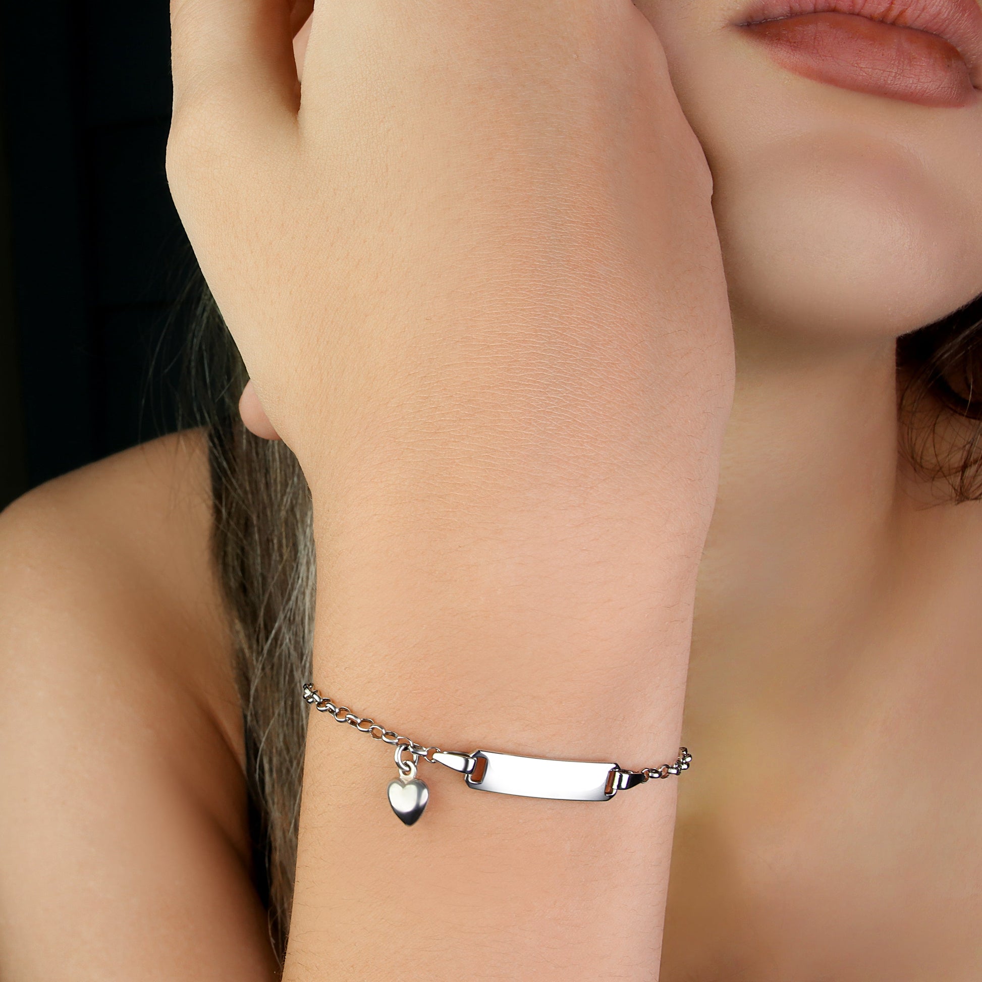 GIOVE MIO Esclava con Placa y Corazones en Plata 925. Plata 925 / Blanco / 23X5MM