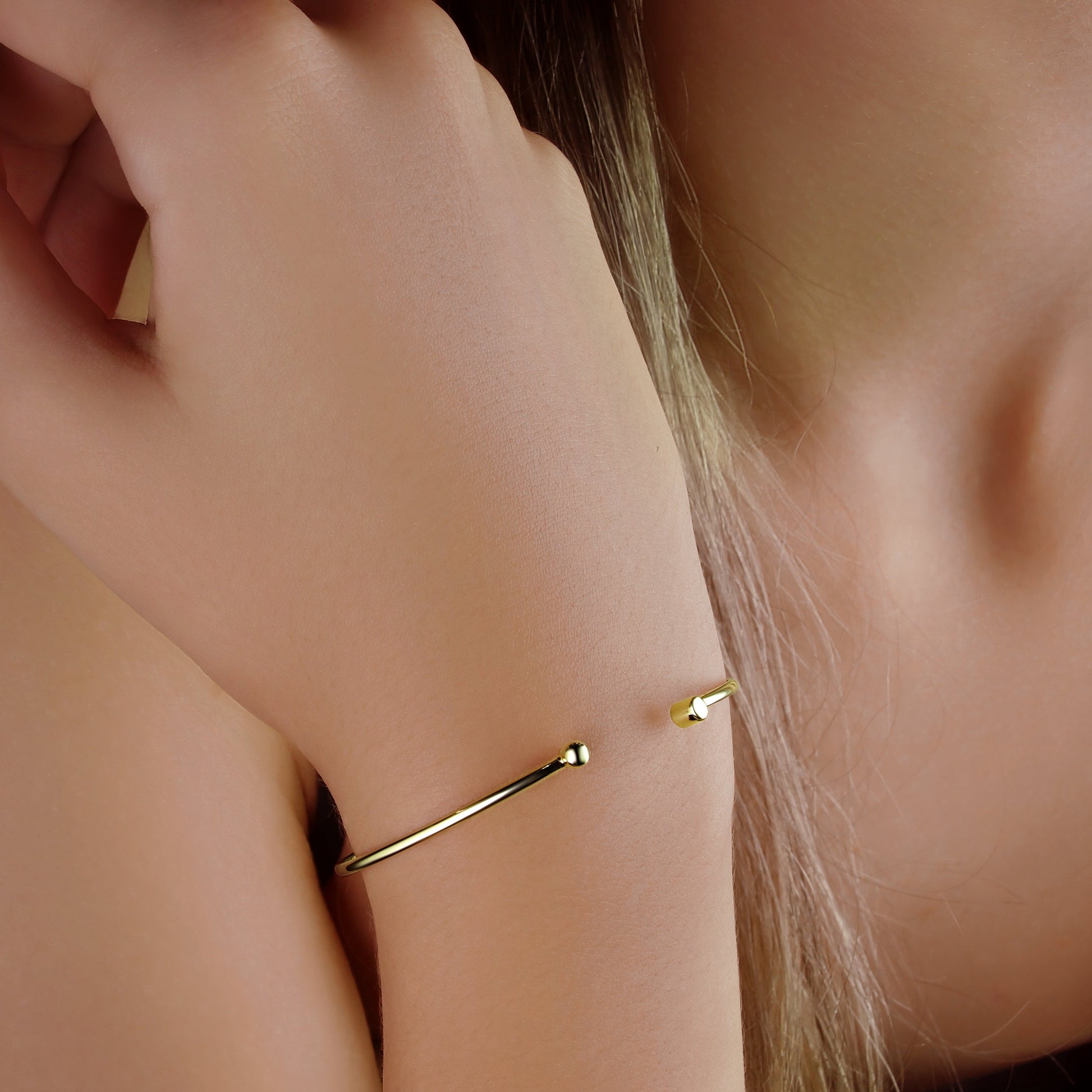 GIOVE MIO Pulsera Rígida Abierta en Oro Amarillo de 14Kt. Oro 14Kt / Amarillo / 58X1.7MM