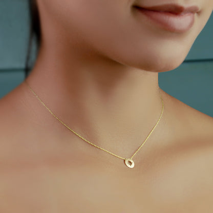 GIOVE MIO Cadena con Dije de Compás en Oro Amarillo de 14Kt. Oro 14Kt / Amarillo / 8MM