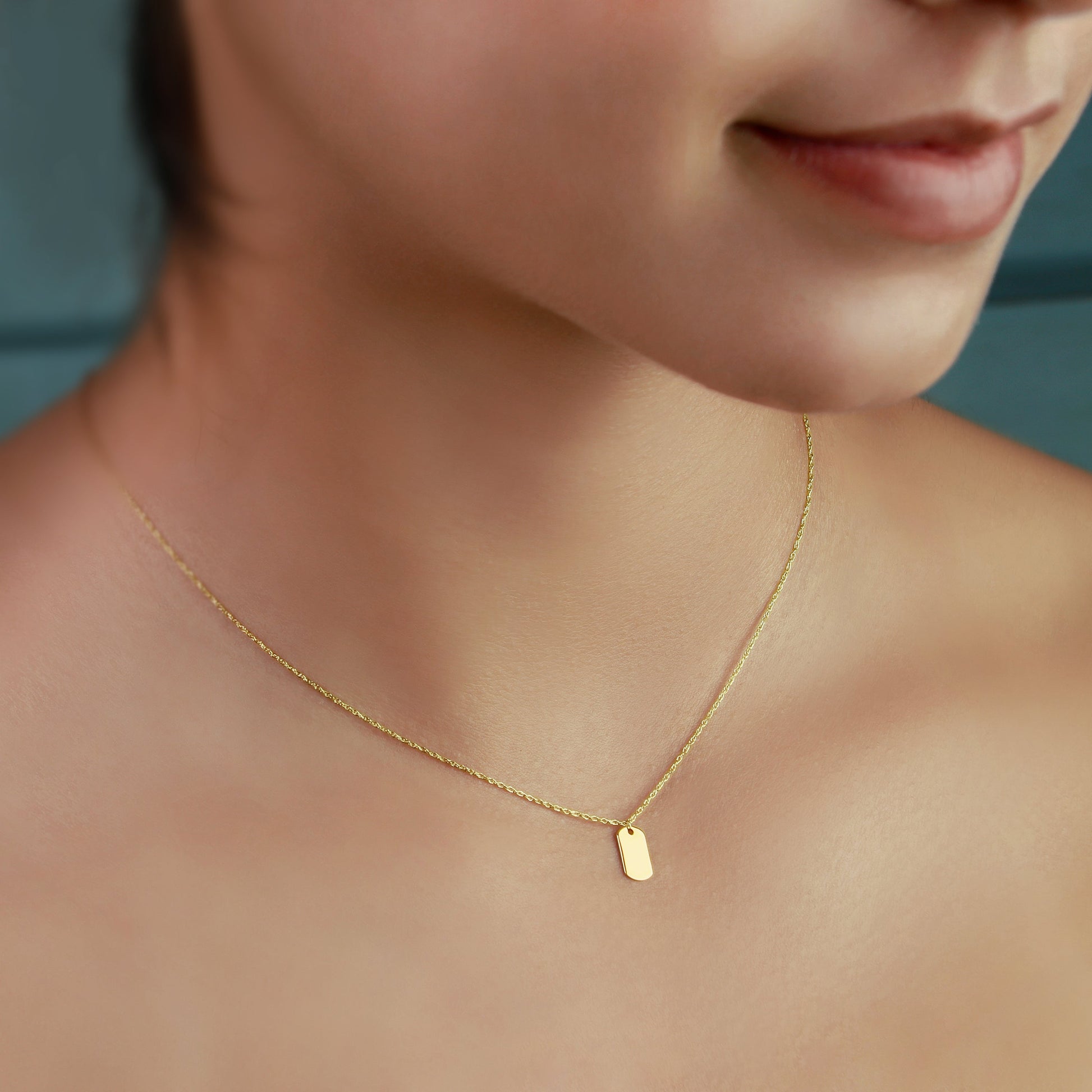 GIOVE MIO CHAIN NECKLACE WITH PLATE CHARM IN 14KT YELLOW GOLD