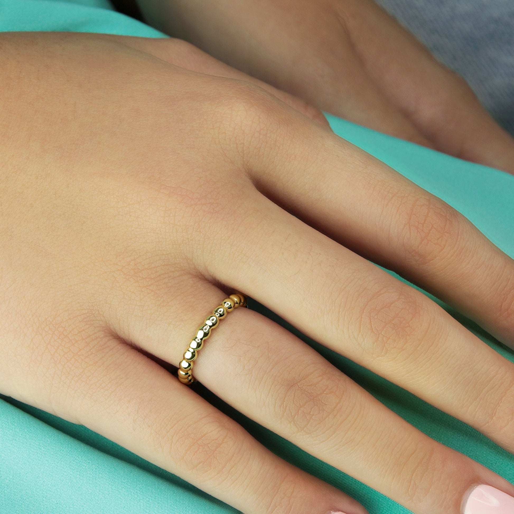 GIOVE MIO: ¡Deslumbra con nuestro anillo fashion de oro amarillo de 14kt US 6! ¡Atrévete a brillar como nunca antes! ORO 14KT / AMARILLO