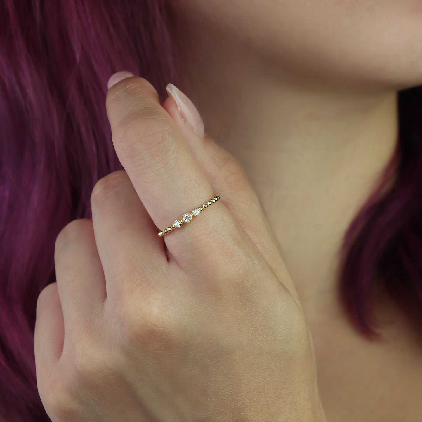 GIOVE MIO: ¡Brilla en tu gran día con nuestro anillo trilogy en oro amarillo de 14kt! Con 3 deslumbrantes diamantes naturales, este anillo en talla US 6 es el complemento perfecto para cualquier ocasión especial. ¡Destaca con estilo y elegancia! ORO 14KT / AMARILLO