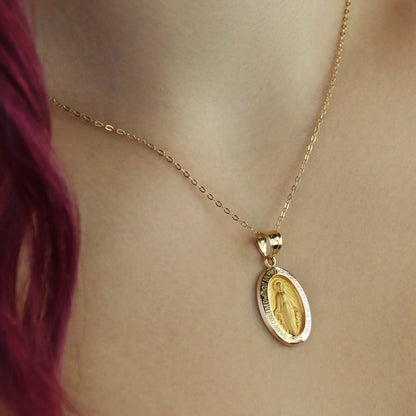 GIOVE MIO: Medalla Virgen Milagrosa en Oro Amarillo 14kt - Protección y elegancia en una joya única. ¡Hazla tuya ahora! ORO 14KT / AMARILLO / 5.80 X 5.77 X 3.60 MM