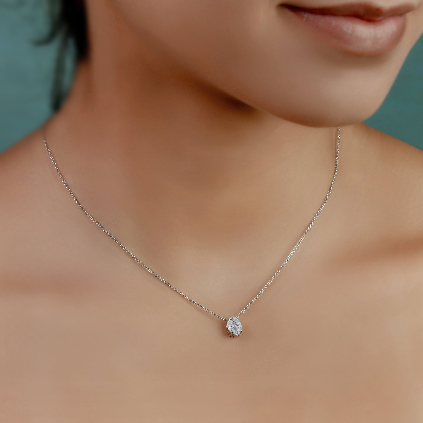 GIOVE MIO Cadena con Dancing Diamond en Oro Blanco de 14Kt con Diamante Creado en Laboratorio. Oro 14Kt / Blanco / 5.8X7.8MM