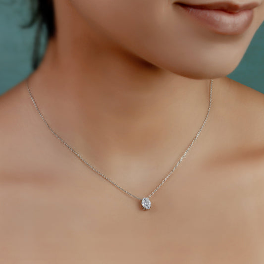 GIOVE MIO Cadena con Dancing Diamond en Oro Blanco de 14Kt con Diamante Creado en Laboratorio. Oro 14Kt / Blanco / 5.8X7.8MM