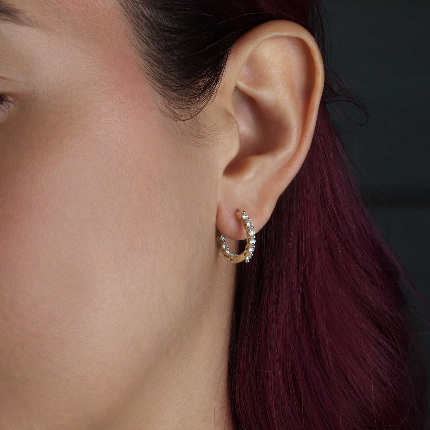 GIOVE MIO Huggies en Oro Amarillo de 14Kt con Diamantes Creados en Laboratorio. Oro 14Kt / Amarillo / 16X1.8MM