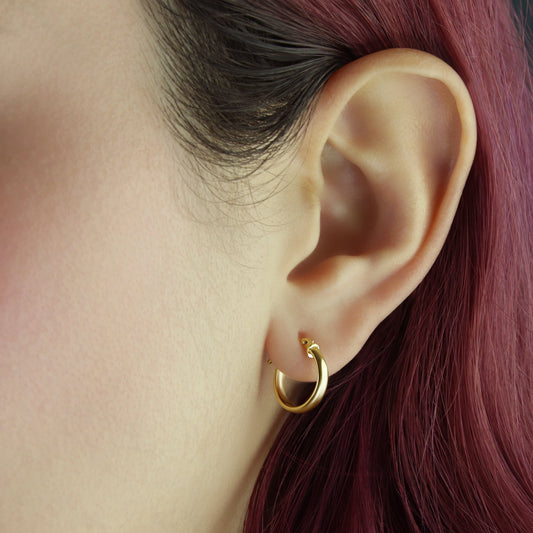 GIOVE MIO: 18kt Yellow Gold Hoop Earrings with Lever Back - Classic and elegant, the perfect addition to your style. Get yours now!