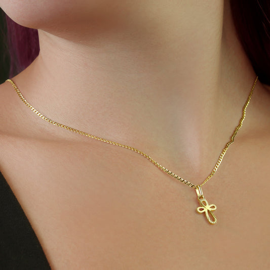 GIOVE MIO: 18kt Yellow Gold Cross for a stylish and elegant way to express your faith. Make a religious statement with this exquisite accessory!