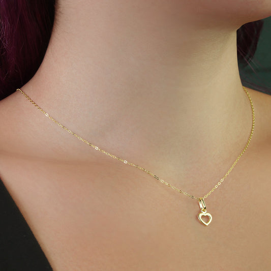 GIOVE MIO: 18kt Yellow Gold Heart Pendant - Express your love with elegance and style. Gift or treat yourself to this unique piece symbolizing eternal love! Make it yours today!