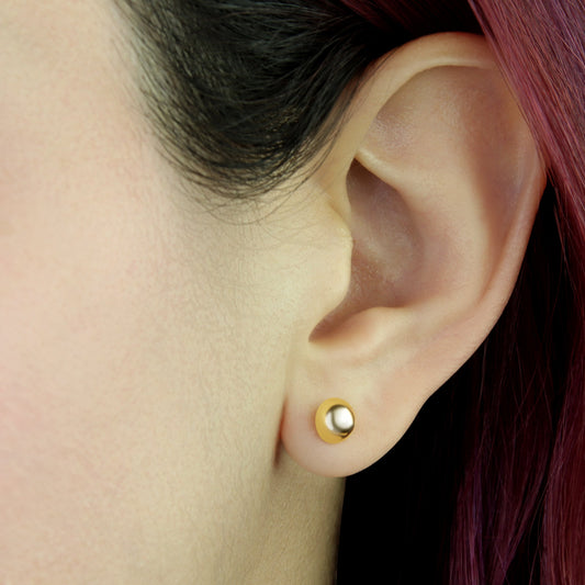 GIOVE MIO: Exclusive 18kt Yellow Gold Half Ball Studs. Add a classic and elegant touch to your look with these sophisticated earrings! Get them now and shine in style!