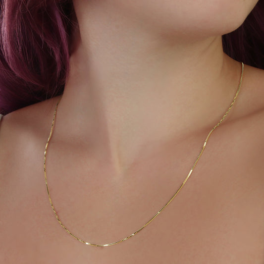 GIOVE MIO: Exclusive 18kt Yellow Gold Venetian Chain Necklace - Elegance and style in 50 CM of pure luxury! Dare to shine with our lobster clasp! Make it yours now!