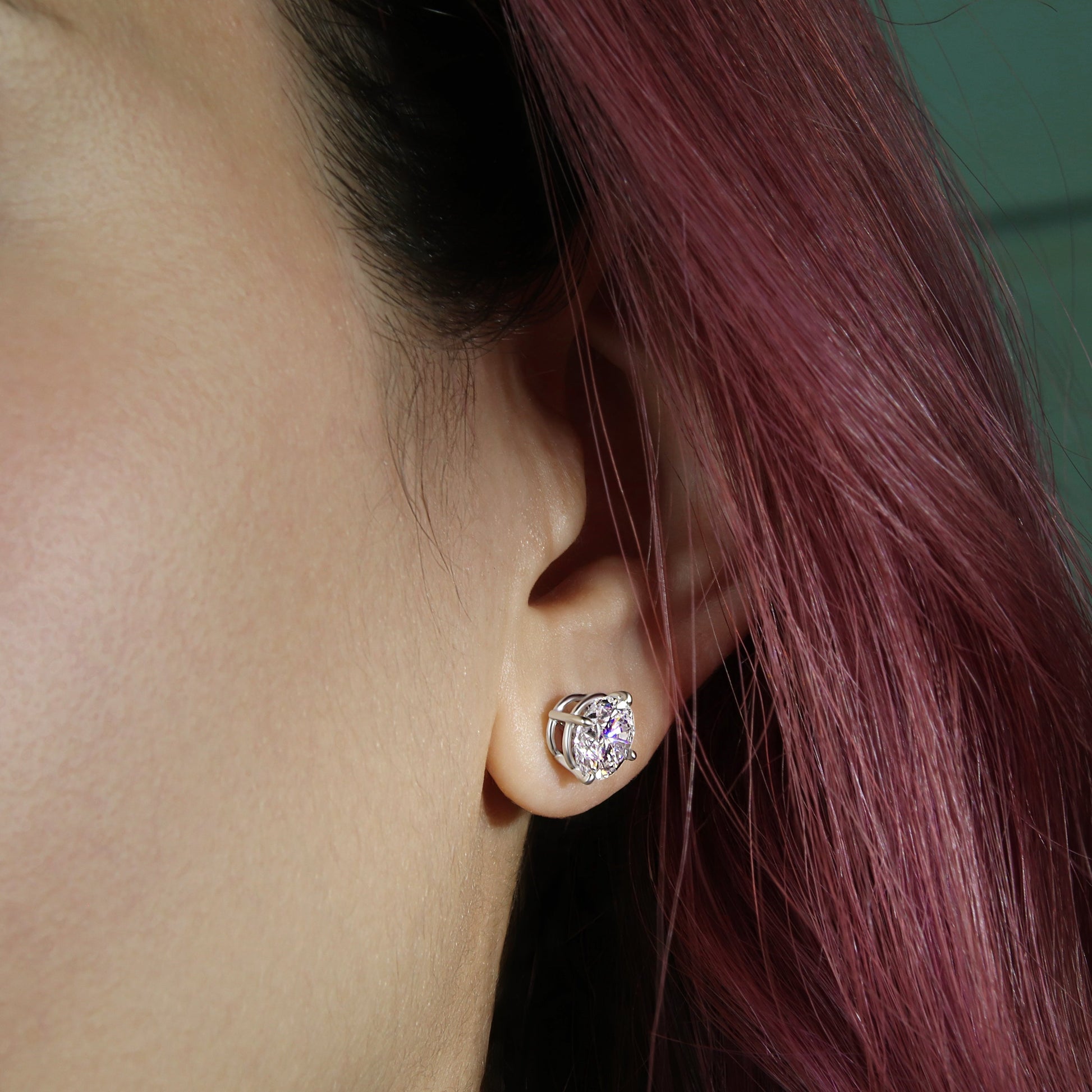 GIOVE MIO Studs en Oro Blanco de 14Kt con Diamante Creado en Laboratorio. Oro 14Kt / Blanco / 7.25MM