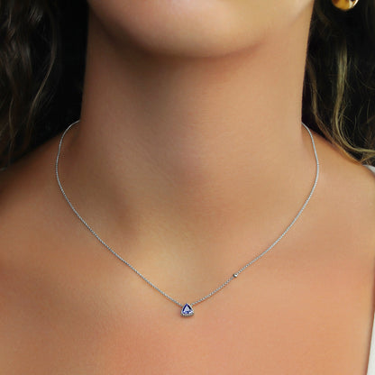 GIOVE MIO Cadena con Dije de Gema en Oro Blanco de 18Kt con Tanzanita. Oro 18Kt / Blanco / 6X6MM