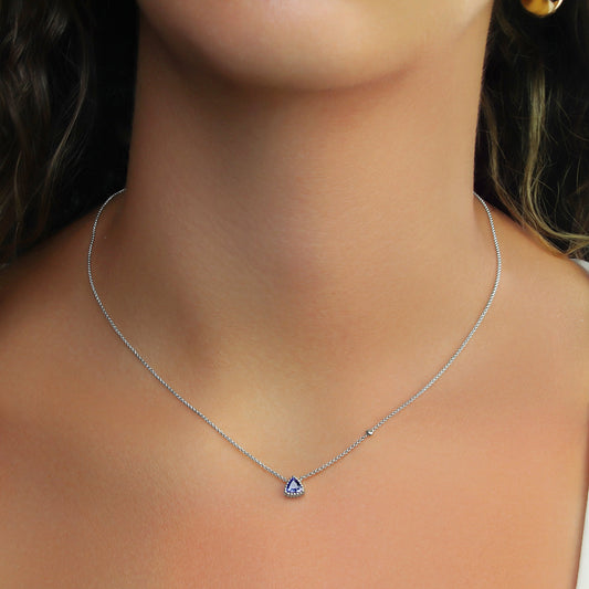 GIOVE MIO Cadena con Dije de Gema en Oro Blanco de 18Kt con Tanzanita. Oro 18Kt / Blanco / 6X6MM