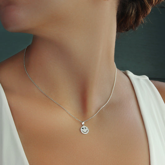 GIOVE MIO Whimsical White Gold Pendant, 40 Diamonds 0.20ct H VS1 & 2 Black Diamonds 0.03ct