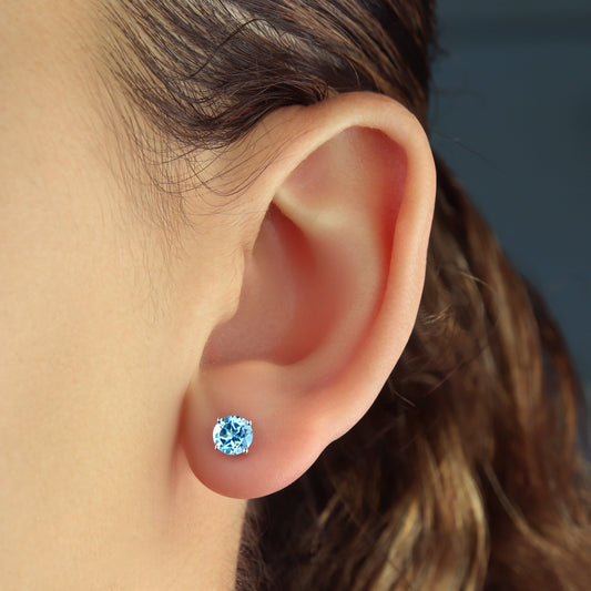 GIOVE MIO Exclusive White Gold 14kt Sky Blue Topaz 1.18ct Stud Earrings with Butterfly Closure. Shine with Unique Elegance and Style. Sparkle in these Exquisite Earrings!