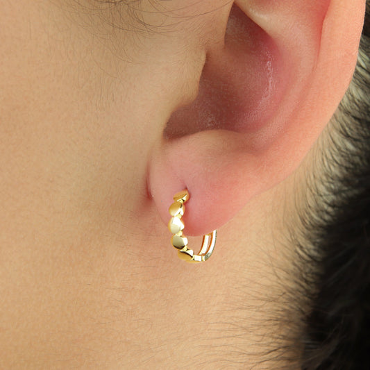 GIOVE MIO Exclusive 14kt Yellow Gold Huggies with Huggie Closure - Gold Earrings for a Unique and Elegant Style. Shine with Sophistication!
