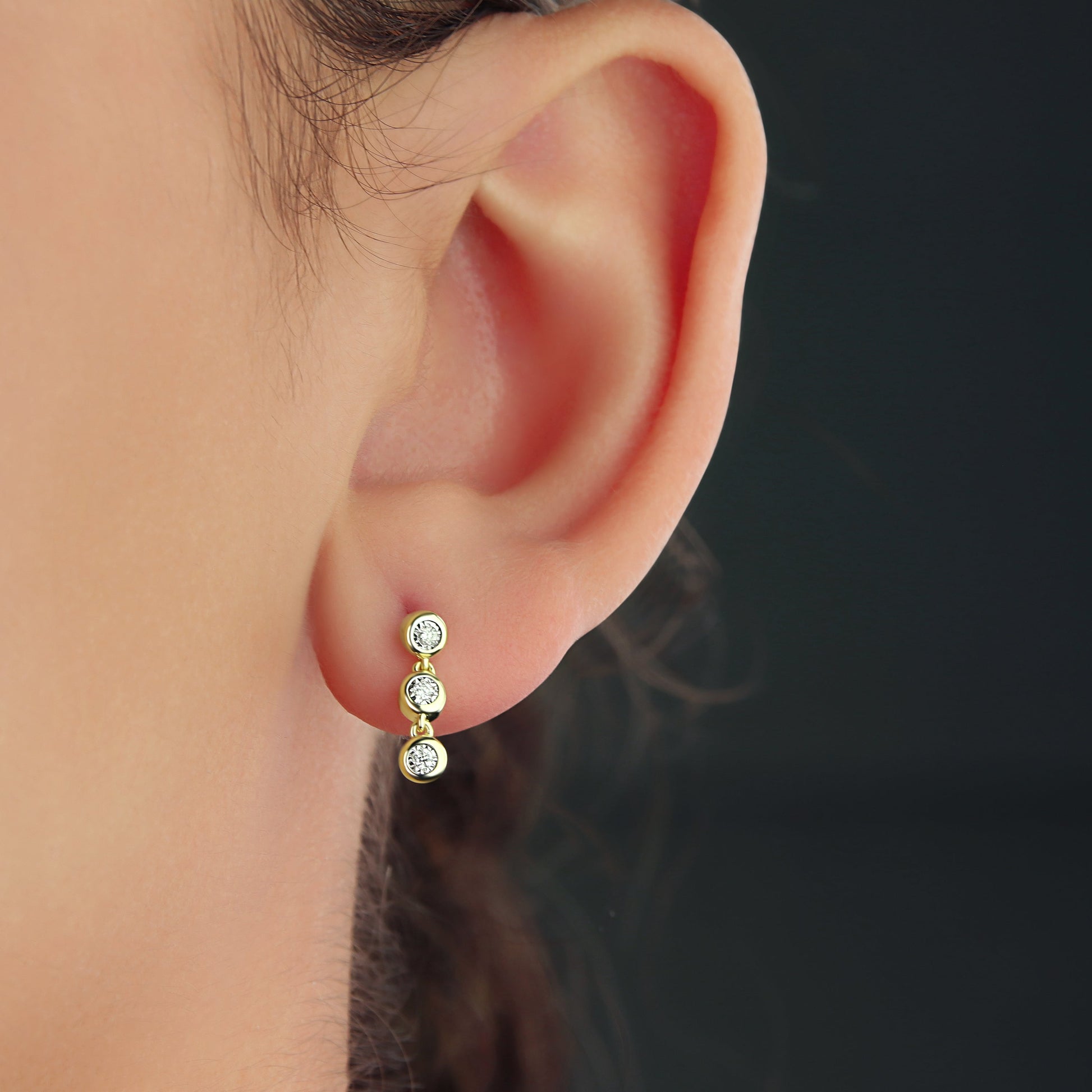 GIOVE MIO Aretes Colgantes en Oro Amarillo de 14Kt con Diamantes Naturales. Oro 14Kt / Amarillo / 12X3MM